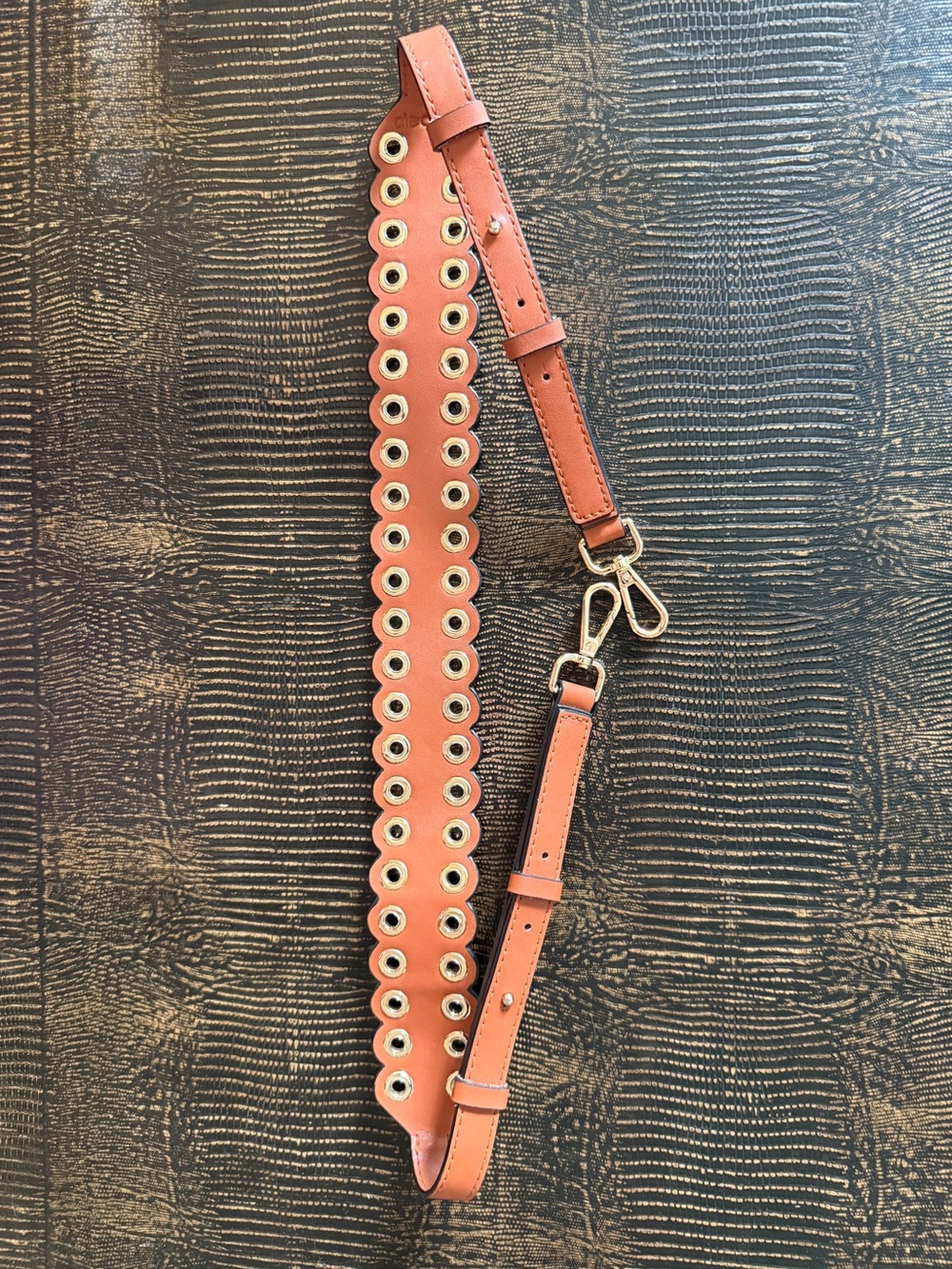 Scalloped Faux Leather Adjustable Purse Strap Gold Like Grommets | NWOT - Picture 6 of 7